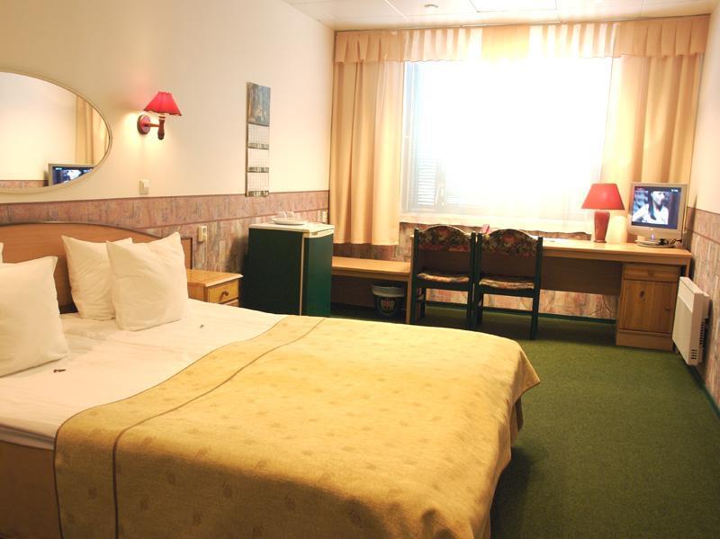 เฮสเตีย โฮเทล ซูซี Hotel ทาลลินน์ ภายนอก รูปภาพ